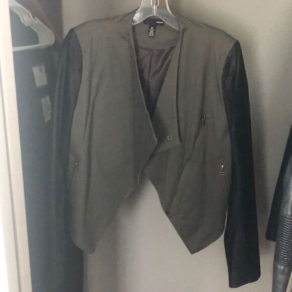 AQUA jacket with faux leather sleeves sz S